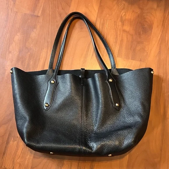 Elegant Black Leather Tote Bag - Picture 2 of 5